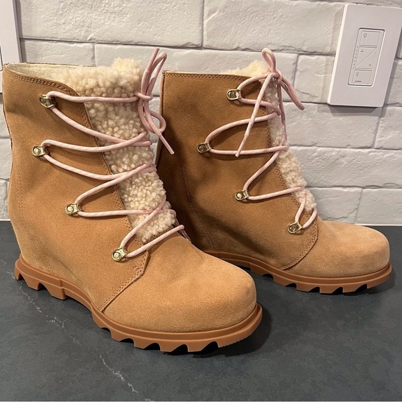 NWT Sorel sz 11 Joan of Artic wedge lace cozy booties - Picture 7 of 16
